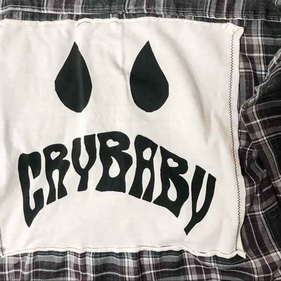 Reworked The Neighbourhood Cry Baby Flannel - Picture 2 of 2